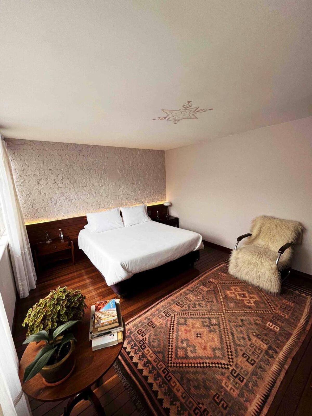 Casa Lelyte Bed & Breakfast Богота Екстериор снимка