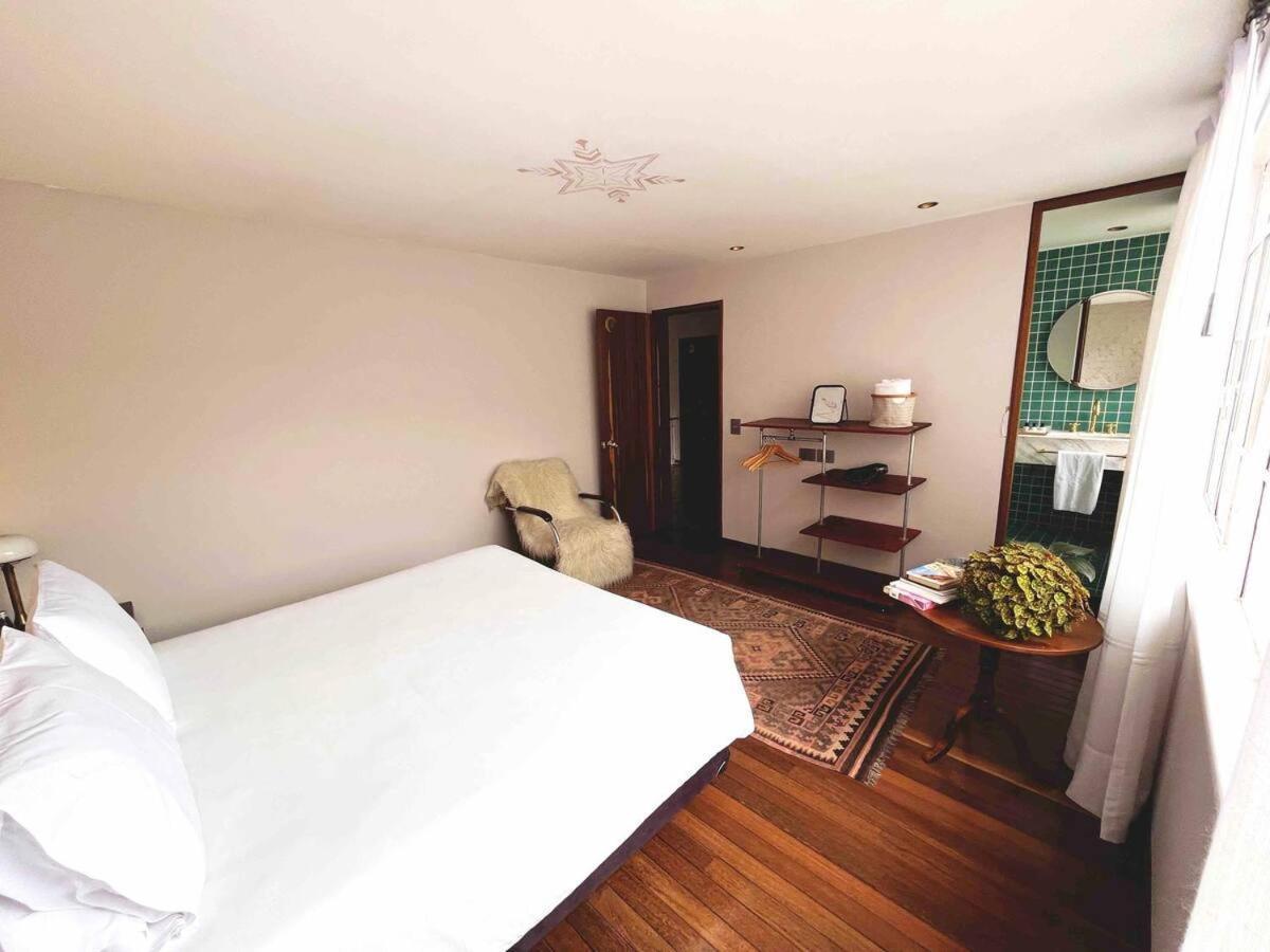 Casa Lelyte Bed & Breakfast Богота Екстериор снимка